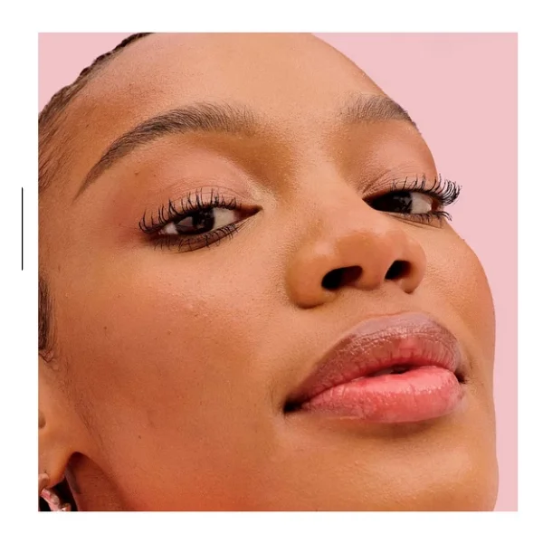 Benefit Cosmetics Lifting Etkili, Dolgunlaştıran Ve Hacim Veren Maskara - Power Blue - Görsel 3