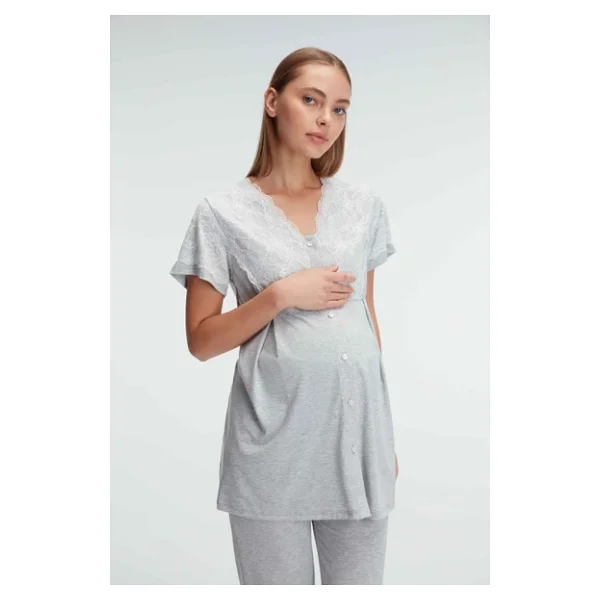 Anıl 11308 Kısa Kol V Yaka Kadın Polyester Elastan Yazlık Örme Dantel Detaylı Hamile Pijama Takımı MAN11308 - Görsel 2
