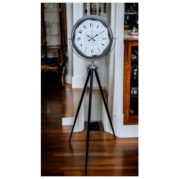 Elegance Desenli Tripod Ayaklı Saat - Görsel 3