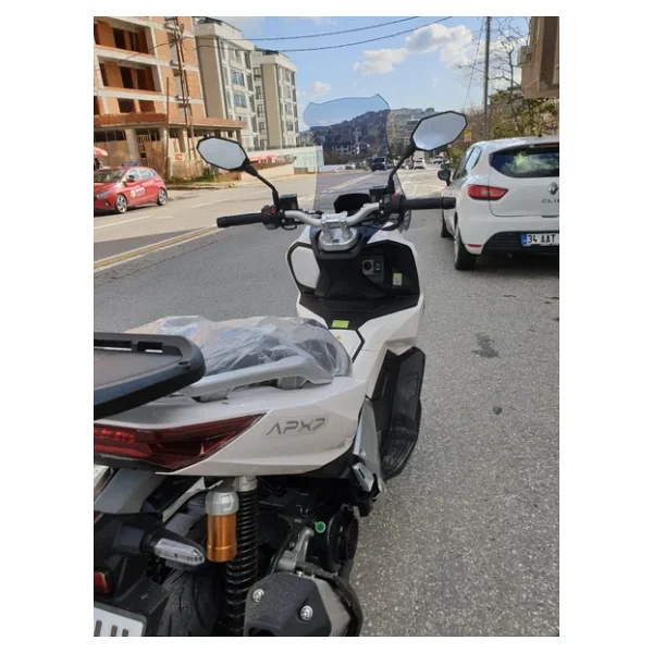 Motocam Volta Apec Apx7 Ön Cam 2025-2026 Model 68Cm Füme Renkli 4Mm Orta Boylu - Görsel 9