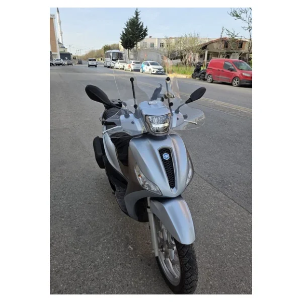 Motocam Piaggio Medley S 150 Ön Cam 2021-2026 Model 56Cm Şeffaf Renkli Elcikli Aparatsızdır - Görsel 3