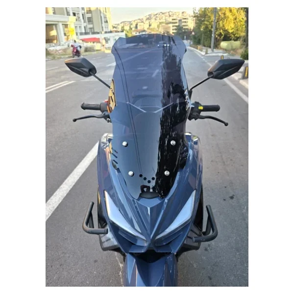 Motocam Küba Newcity 125 Ön Cam 2023-2026 Model 65Cm Siyah Renkli 4Mm Orta Boylu - Görsel 6