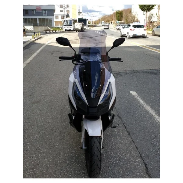 Motocam Volta Apec Apx7 Ön Cam 2025-2026 Model 68Cm Füme Renkli 4Mm Orta Boylu - Görsel 10