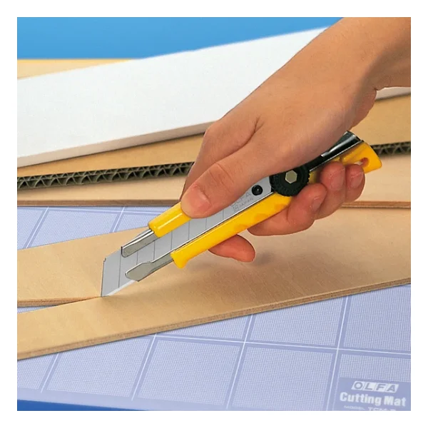 Olfa L-1 Vidalı 18 mm Geniş Maket Bıçağı - Görsel 5