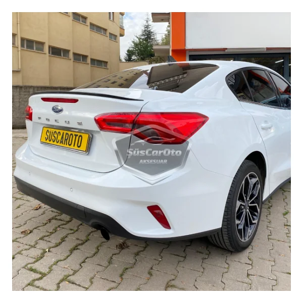 Ford Focus 4 2018 ve Sonrası Sedan Uyumlu Bagaj Üstü Spoiler Bagaj Çıtası Piano Black Parlak Siyah - Görsel 3