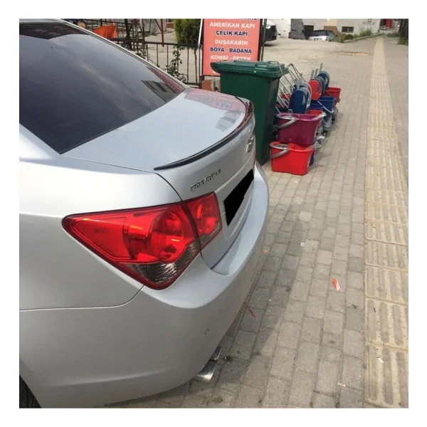 RüzgarGülü Chevrolet Cruze Uyumlu Spoiler Parlak Siyah Bagaj Üstü Çıta - Görsel 4