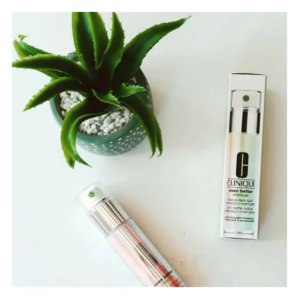 Clinique Even Better Clinical Radical Dark Spot Koyu Leke Yüz Serumu 50 ml - Görsel 6