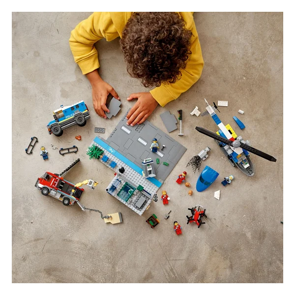 Lego 60317 City Bankada Polis Takibi - Görsel 4