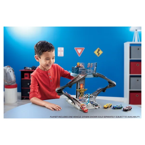 Disney Cars Rust-Eze Yarış Kulesi GJW42 - Görsel 2