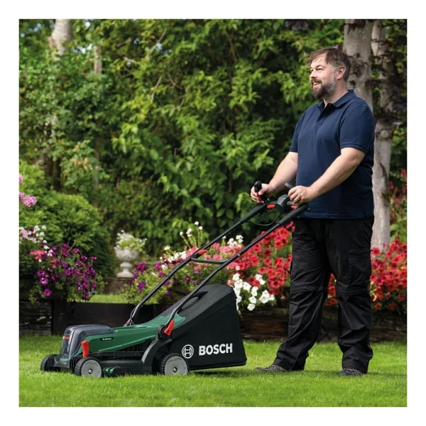 Bosch UniversalRotak 2x18V-37-550 Aküsüz Çim Biçme Makinesi - Görsel 3