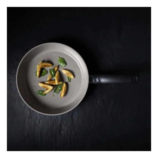 Fissler Ceratal Classic 20 cm Seramik Tava - Görsel 3