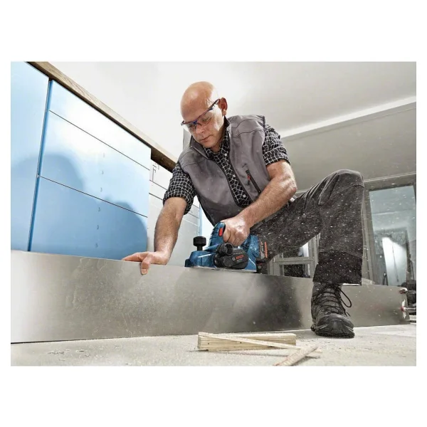 Bosch GHO 18V Li Planya - Görsel 4