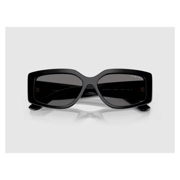 Vogue VO5642SU W44/81 Black-Dark Grey Polarize Kadın Güneş Gözlüğü - Görsel 4