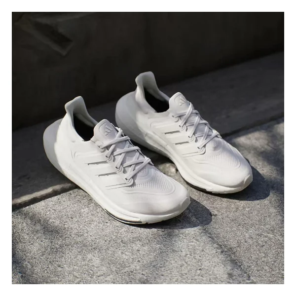 Adidas Ultraboost Light GY9350 Beyaz Erkek Koşu Ayakkabısı - Görsel 3