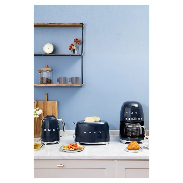 Smeg Navy Blue Özel Seri Kettle & 1x2 Ekmek Kızartma Makinesi ve Filtre Kahve Makine Seti - Görsel 5
