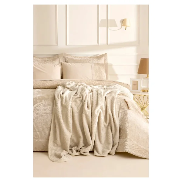 Karaca Home Valeria Best Gold 8 Parça Çeyiz Seti - Altın - 200 x 220 cm - Görsel 2