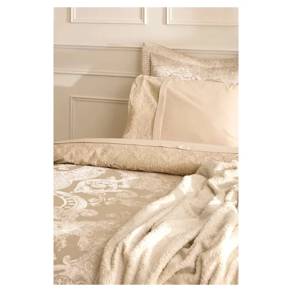Karaca Home Valeria Best Gold 8 Parça Çeyiz Seti - Altın - 200 x 220 cm - Görsel 3