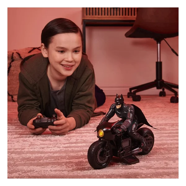 Spin Master Dc Batman Batcycle Rc Kumandalı Motor Rider - Renkli - Görsel 3