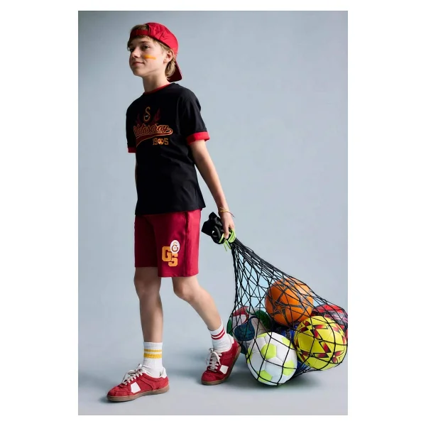 DeFacto Galatasaray Oversize Baskılı Siyah Şort Erkek Çocuk H8001A826HS - 9 - 10 Yaş - Kırmızı-RD119 - Görsel 2