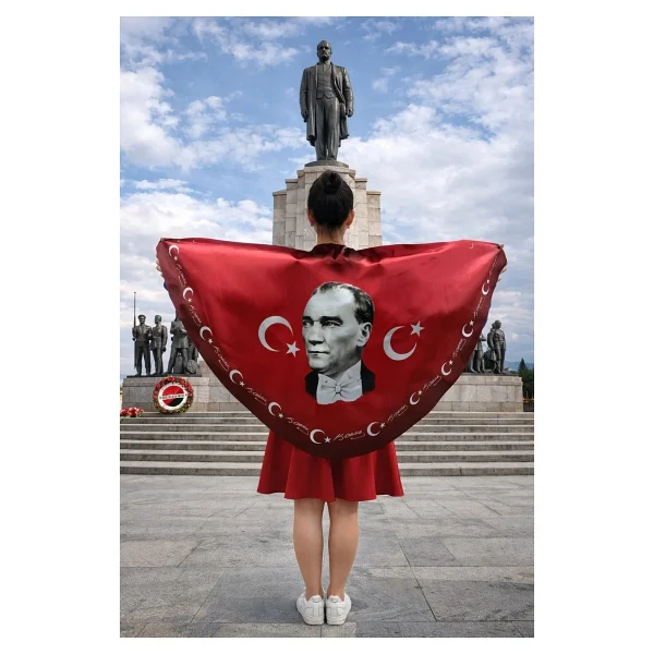 Tarzını Seç Tarzını Seç Atatürk Portre Bayraklı Pelerin Gösteri Kostümü 145X73Cm - Görsel 4