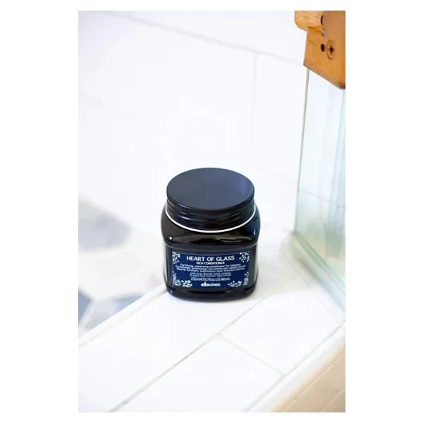 Davines Heart Of Glass Rich Sarı Saçlar İçin Güçlendirici 250 Ml Saç Kremi - Görsel 5