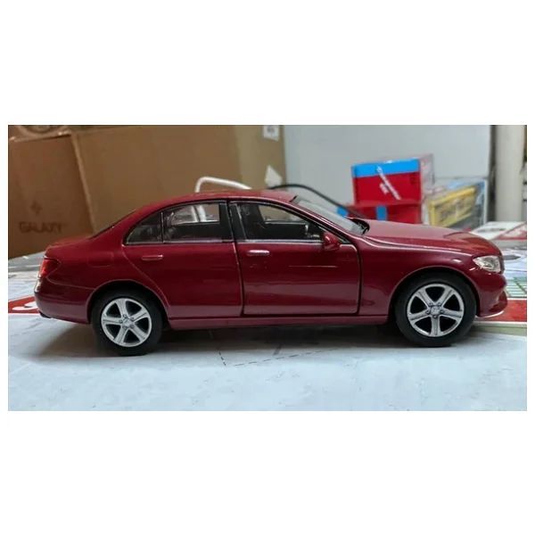 Oyuncak Metal Model Araba 1/36 Çek Bırak Mercedes Benz E Class Kırmızı - Görsel 2