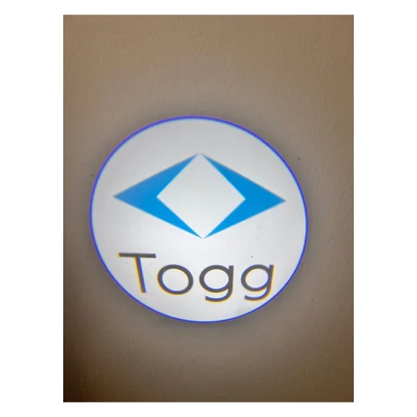 Toog Araçlar İçin Pilli Yapıştırmalı Kapı Altı LED Logo-Projektör - Görsel 3