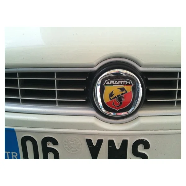 Punto Evo Abarth Logo Ön Rozet - Görsel 4