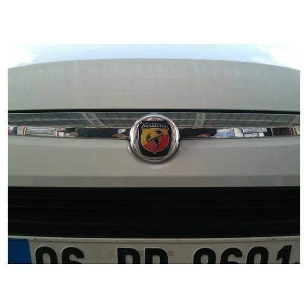 Punto Evo Abarth Logo Ön Rozet - Görsel 3