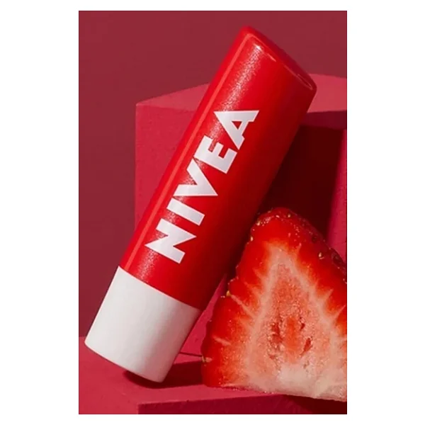 Nivea Çilek Dudak Bakım Kremi 4,8 Gr 3 Adet - Görsel 3
