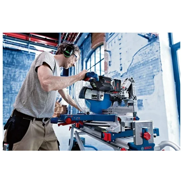 Bosch Gcm 18v-305 Gdc Çift Akülü 8 Ah Gönye Testere - Görsel 8