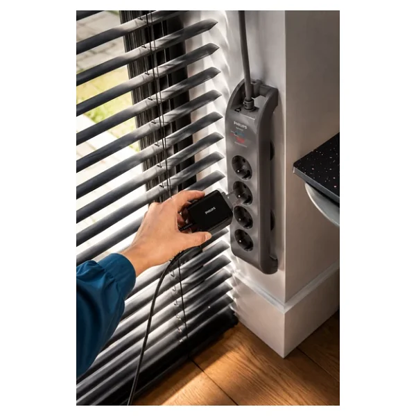 Philips Spn3140a/62 4'lü Akım Korumalı Priz, 2400 Joule, 2 M Kablo, Çocuk Korumalı, Anahtarlı, Gri - Görsel 3