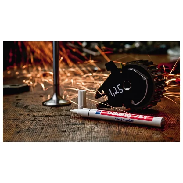 Edding 751 Kırmızı Dekorasyon Marker Kalemi - Görsel 7