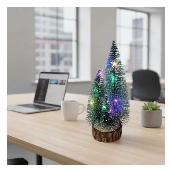 Coverzone 1 Adet RGB Işıklı Mini Yılbaşı Ağacı Masaüstü Aydınlatma Dekoratif Hediyelik Noel Pilli Çam Ağaç Yılbaşı Süsü 20cm (20cm) - Görsel 4