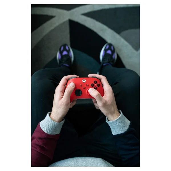 Xbox Series 9. Nesil Kırmızı Kablosuz Oyun Kolu - Görsel 2