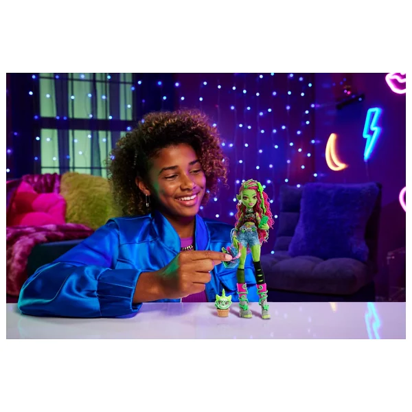 Monster High Acayip Havalı Arkadaşlar Venus Mcflytrap Hrp81 - Görsel 4
