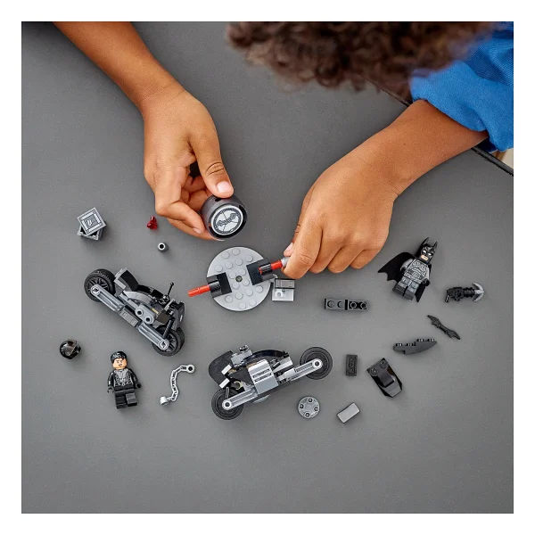 Lego 76179 Dc Batman Ve Selina Kyle'ın Motosiklet Takibi - Görsel 6