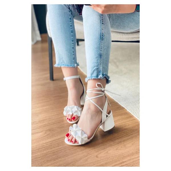 Mida Shoes Beyaz Deri Çiçekli Topuklu Ayakkabı - 40 - Görsel 6