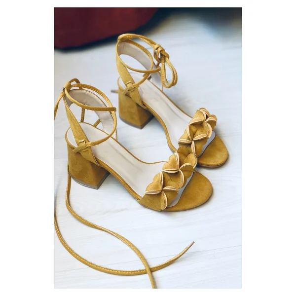 Mida Shoes Beyaz Deri Çiçekli Topuklu Ayakkabı - 40 - Görsel 5