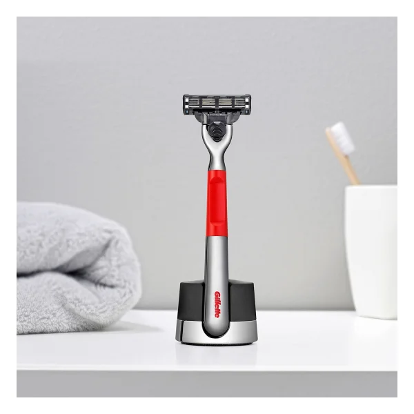 Gillette Mach3 Premium Edition Standlı Tıraş Bıçağı - Görsel 2