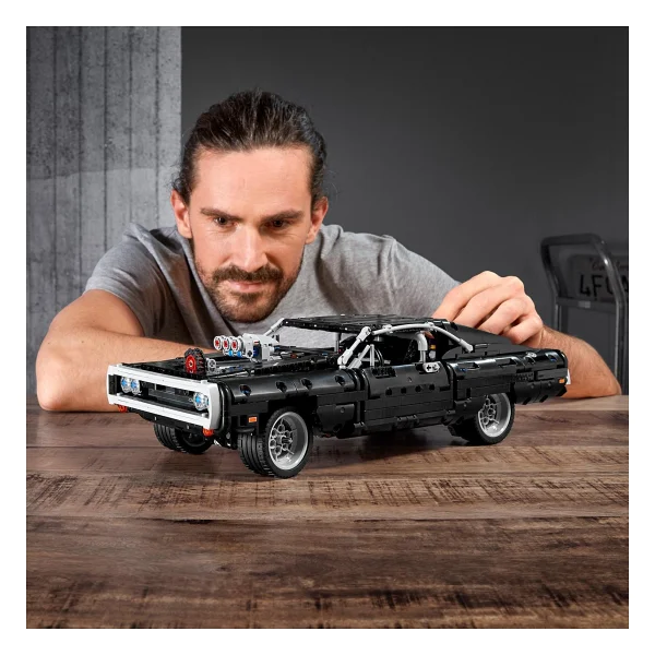Lego 42111 Technic Dom'un Dodge Charger'ı - Görsel 9