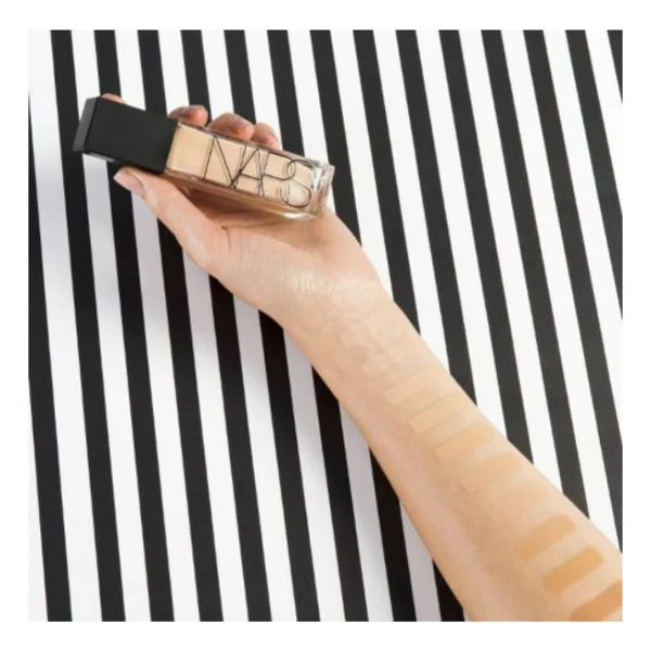 Nars Natural Radiant Longwear Fiji 30 Ml Likit Fondöten - Görsel 3