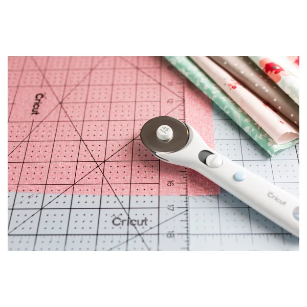 Cricut 2004716 30x30 Kendiliğinden İyileşen Kesme Matı - Görsel 5