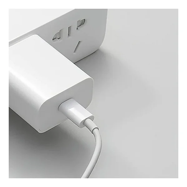 Xiaomi Mi 20 W Hızlı Şarj Adaptörü - Görsel 3