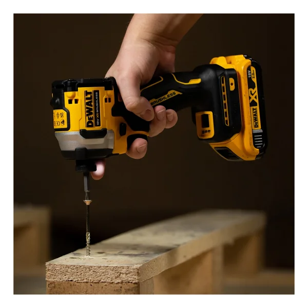Dewalt Dcf850d2t Çift Akülü Darbeli Vidalama Makinesi - Görsel 4