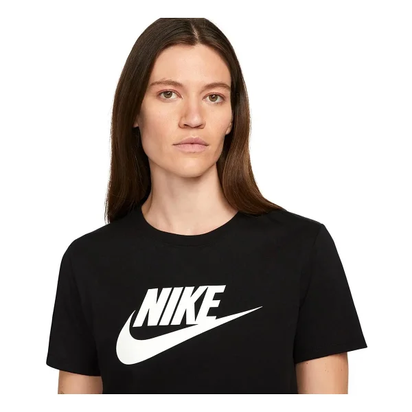 Nike Sportswear Essential Dx7906-010 Siyah Kısa Kollu Bisiklet Yaka Kadın Tişört - Görsel 2