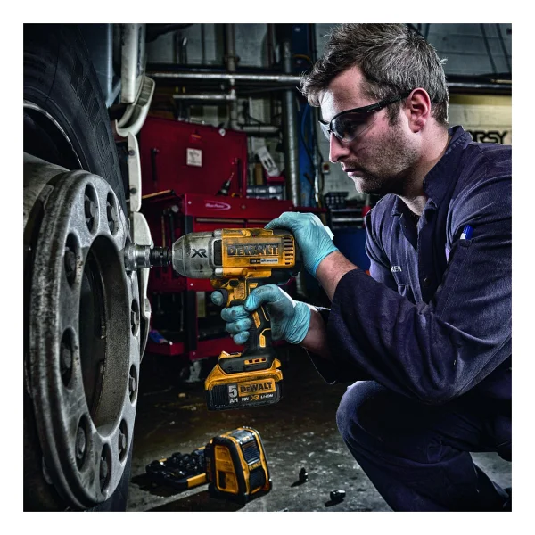 Dewalt Dcf899p2 Çift Akülü 5 Ah Somun Sıkma Makinesi - Görsel 2