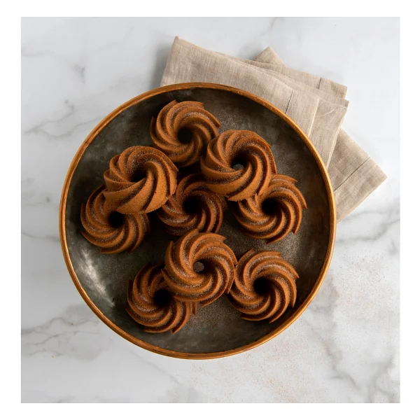 Nordic Ware Heritage Bundtlette Pan 6'lı Kek Kalıbı - Görsel 5