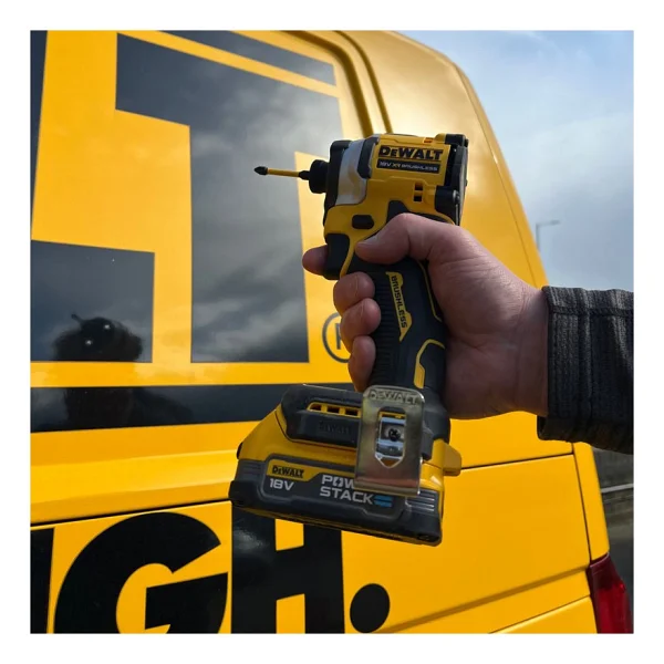 Dewalt Dcf850e2t Çift Akülü Darbeli Vidalama Makinesi - Görsel 5