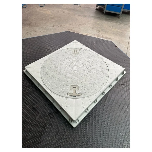 Luxwares 650 Mm. Kare Plastik Rögar Kapağı - Görsel 3